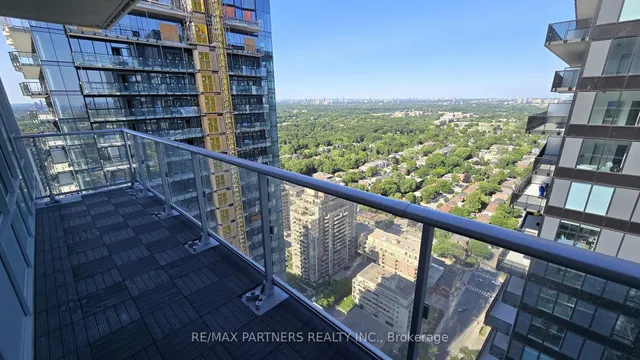 Additional image 19 of 99 Broadway Ave Unit LPH03