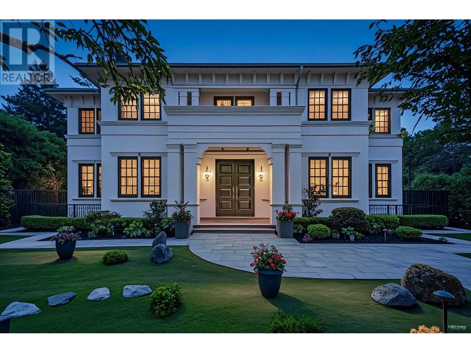 1630 AVONDALE AVENUE|Vancouver, British Columbia V6M1S1