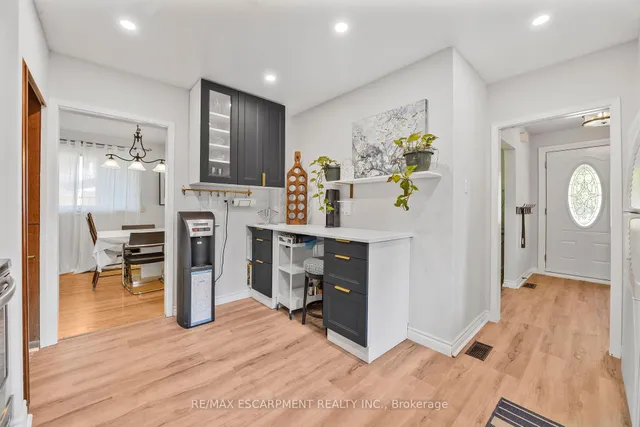 Additional image 10 of 172 Old Ancaster Rd