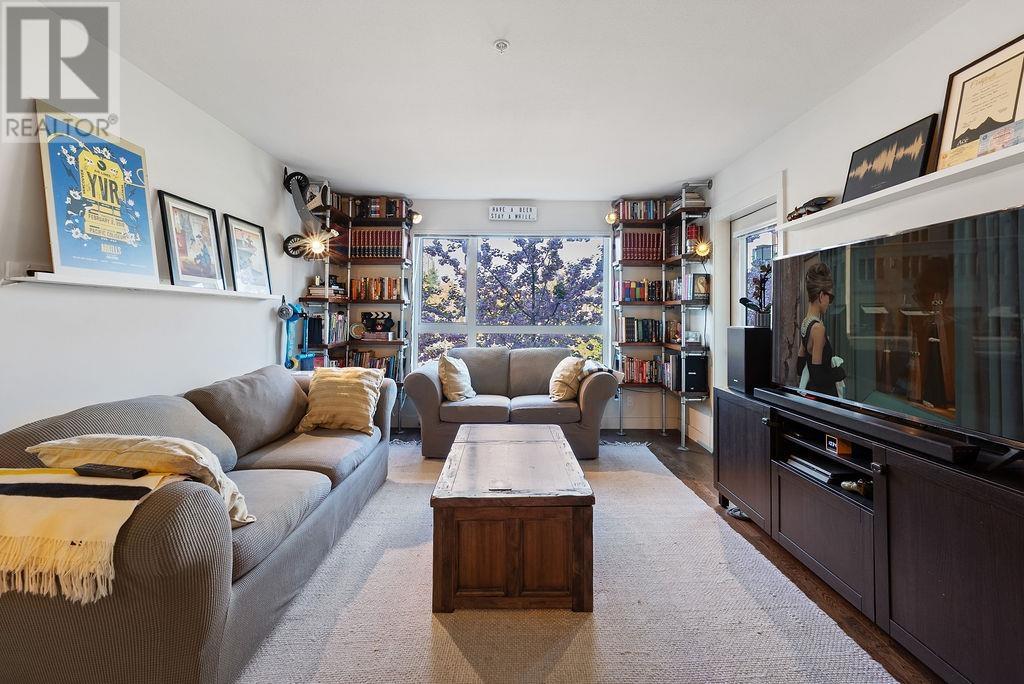 213 7058 14TH AVENUE|Burnaby, British Columbia V3N0E6