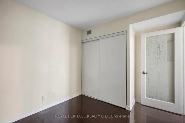 Additional image 19 of 38 Lee Centre Dr Unit 1716