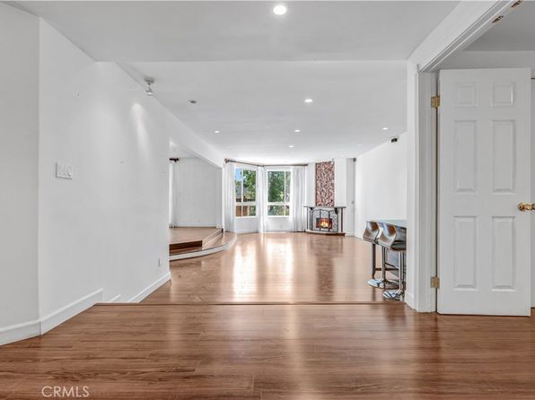 5333 Zelzah Ave, Encino, CA