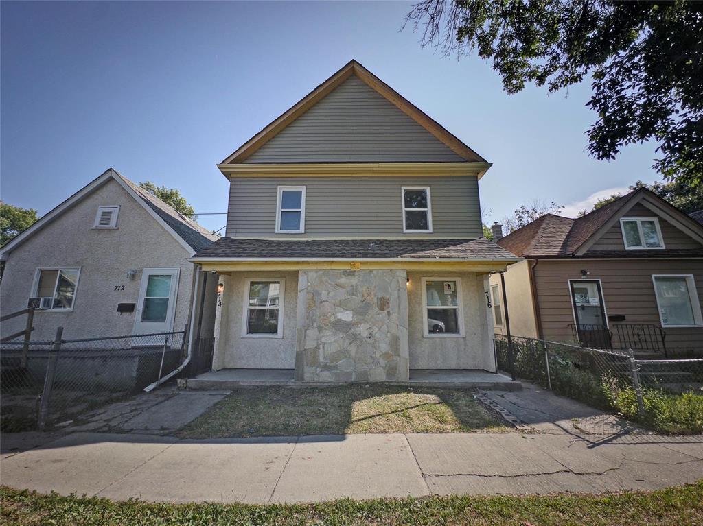 714 PRITCHARD Avenue|Winnipeg, Manitoba R2W2K9