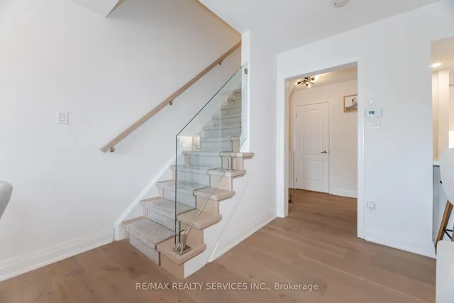 Additional image 24 of 900 Brassard Circ