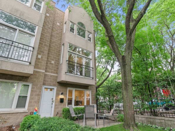 1212 W School St, Chicago, IL 60657