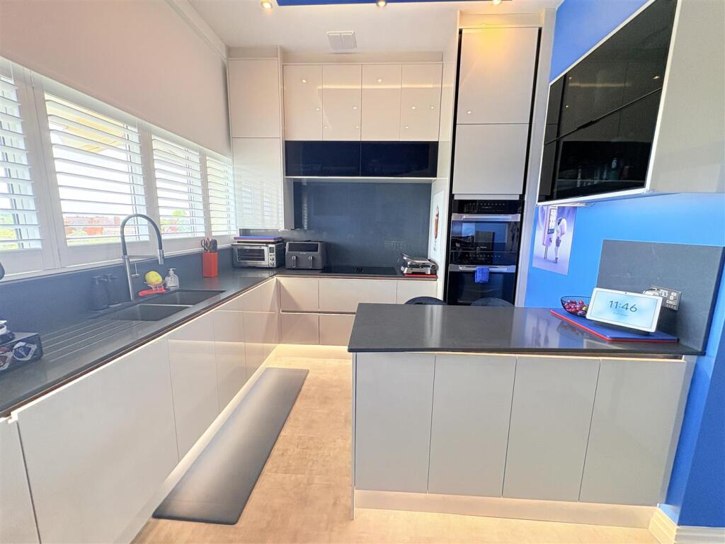 Additional image 16 of Penthouse Suite, Britannic Park, Moseley, Birmingham