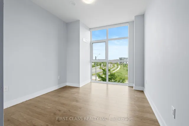 Additional image 28 of 60 George Butchart Dr Unit 107