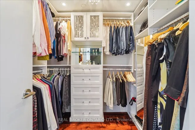 Additional image 21 of 191 Duplex Ave Unit 105