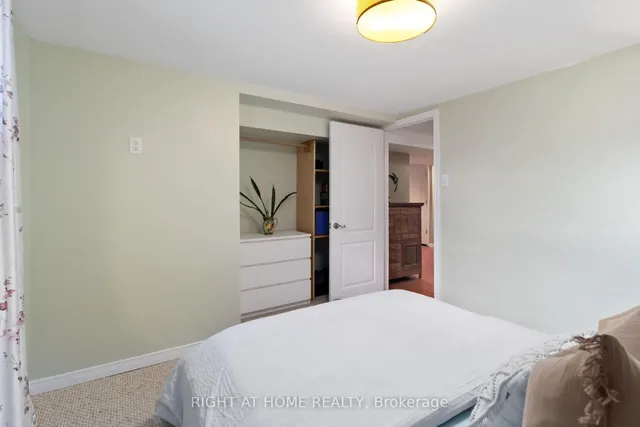 Additional image 33 of 7 Brenda Ave