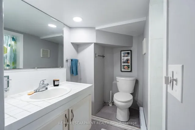 Additional image 16 of 43 OXFORD St