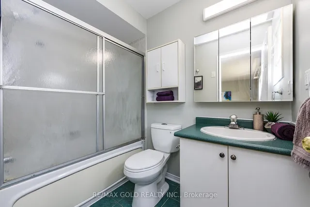 Additional image 16 of 86 Charleswood Circ