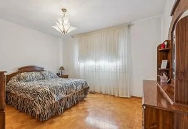 Additional image 12 of 152 Weir Cres