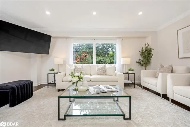 Additional image 6 of 318 Laurier Ave