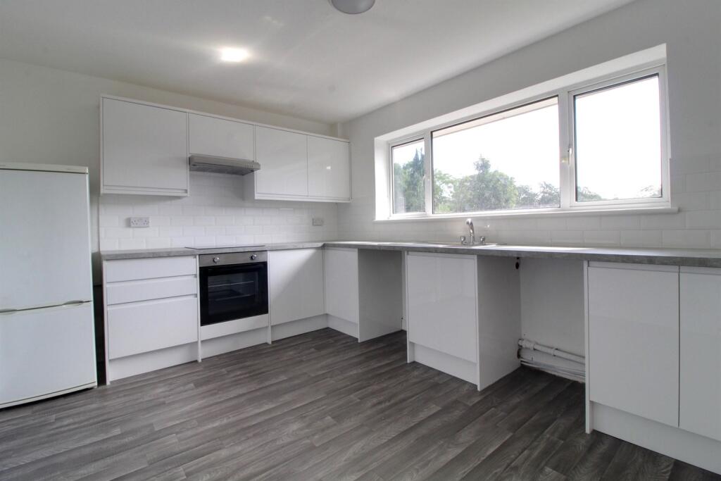 Additional image 4 of Charmouth Road, AL1