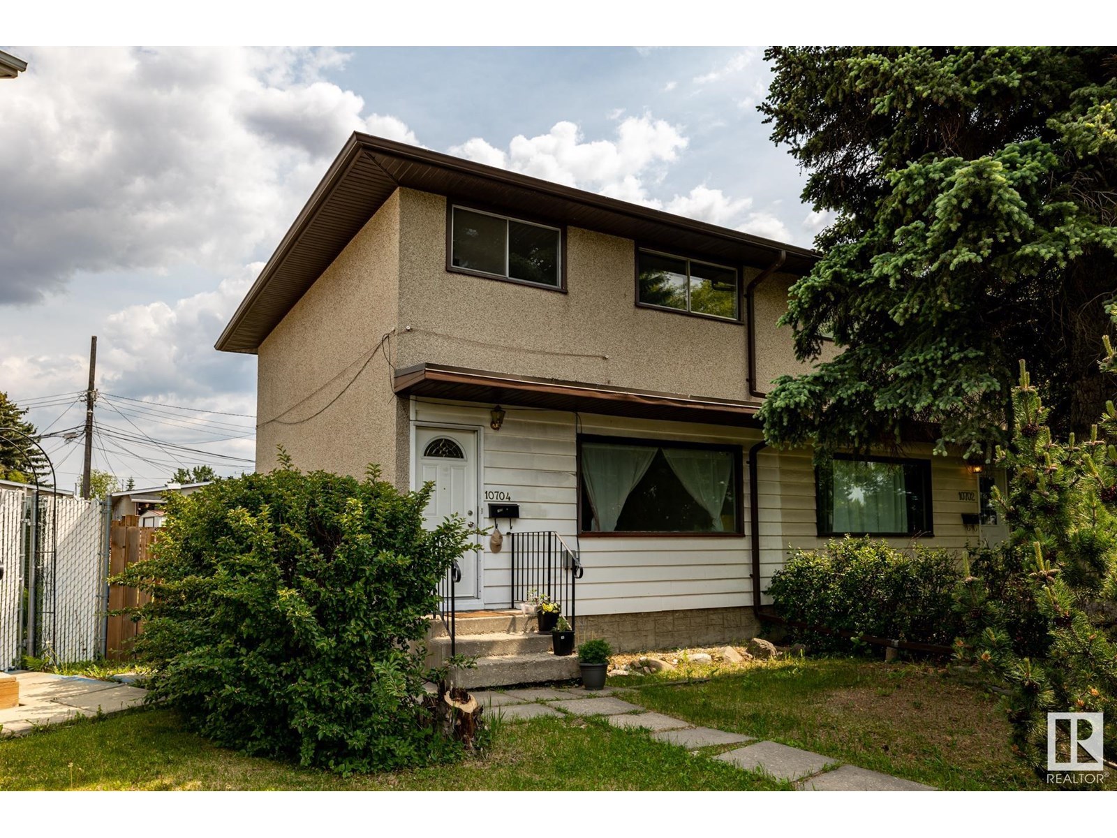 10704 51 AV NW|Edmonton, Alberta T6G0L2