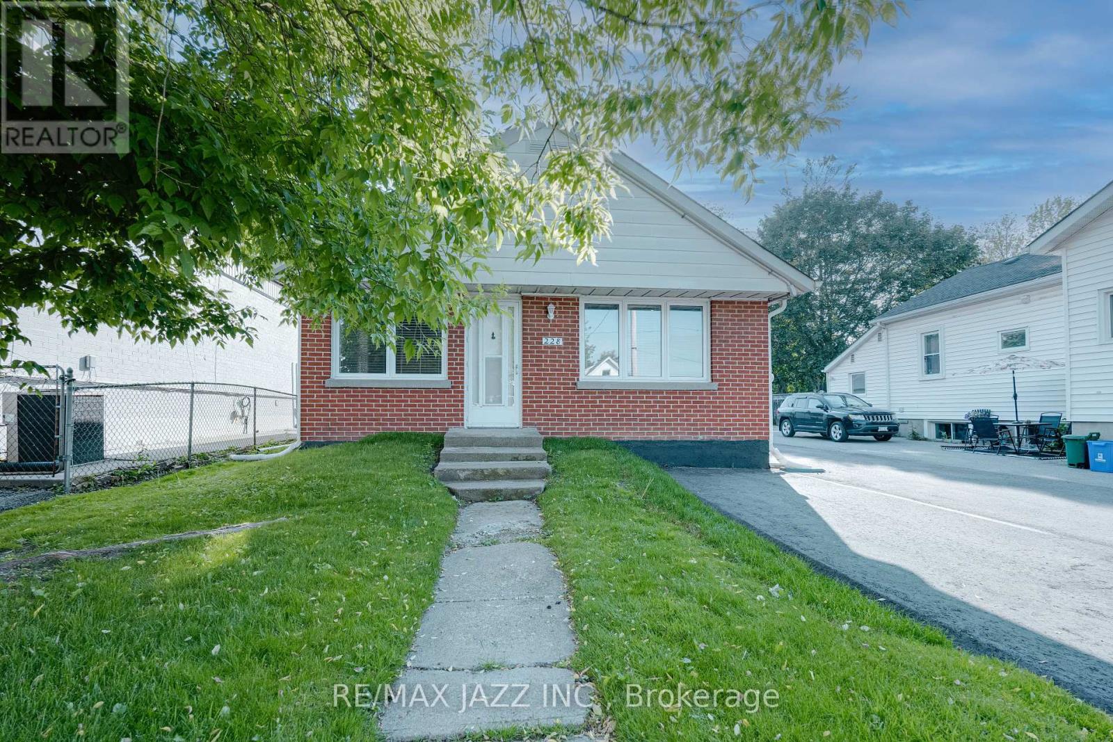 Property image for 228 GIBBONS STREET|Oshawa (McLaughlin), Ontario L1J4Y6