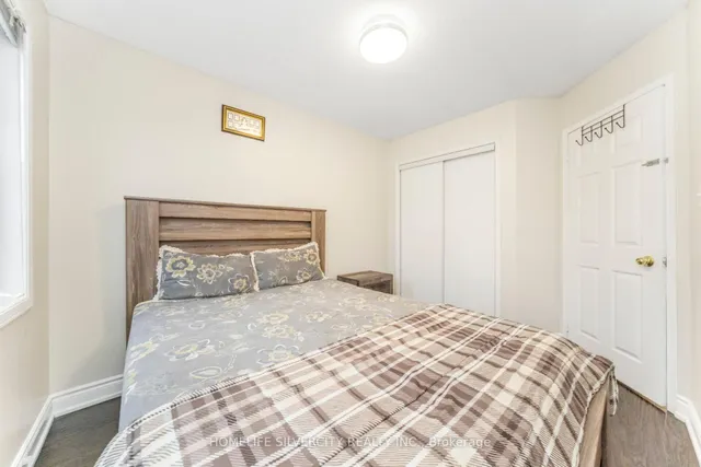 Additional image 35 of 91 Bernard Ave