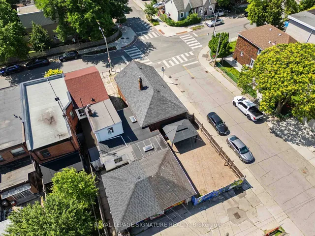 Additional image 32 of 42 Carr St