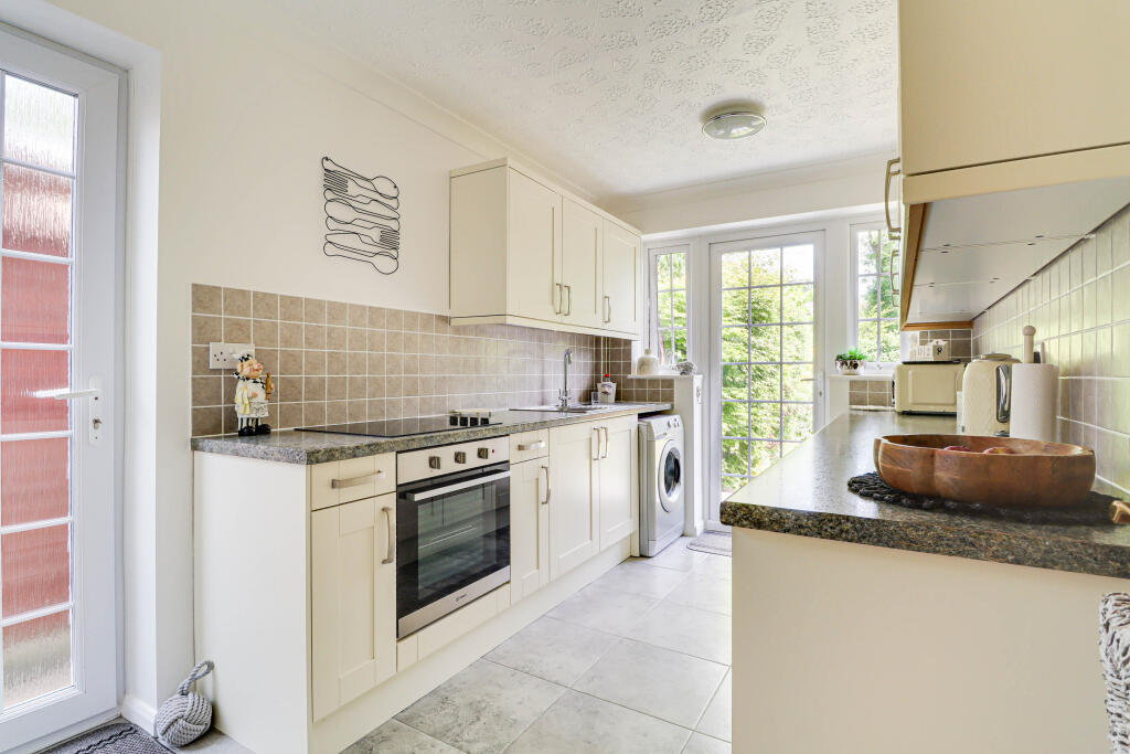 Additional image 11 of Hobbs Close, St Albans, AL4