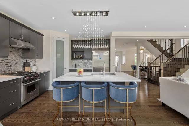 Additional image 16 of 51 Legendary Circ