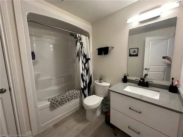 Additional image 15 of 259 King St Unit 2D