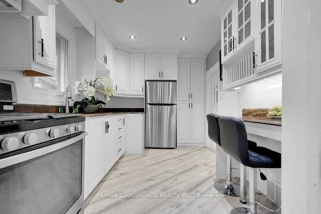 Additional image 18 of 2 Mackinac Cres