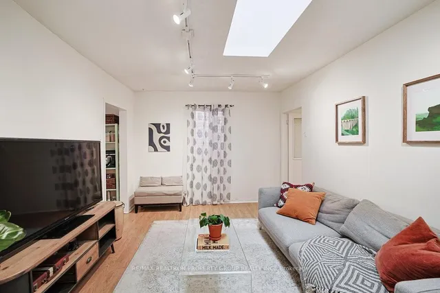 Additional image 16 of 482 Mcroberts Ave