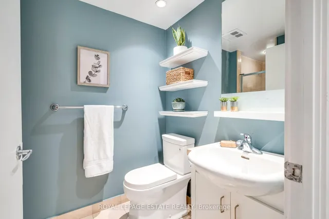Additional image 16 of 218 Queens Quay Unit 402