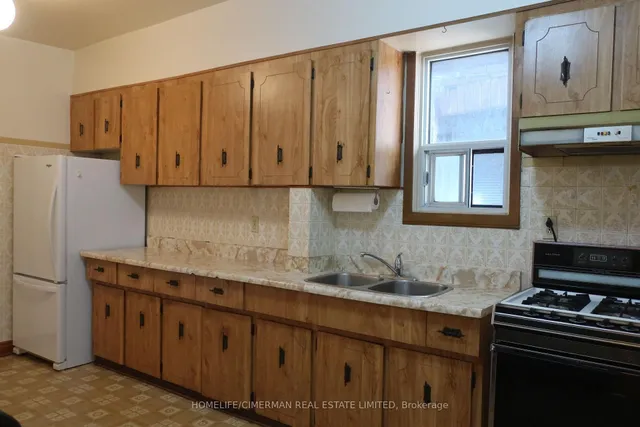 Additional image 4 of 650 Brock Ave