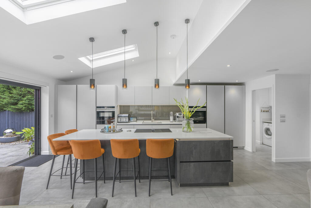 Additional image 3 of Laburnum Grove, St. Albans, Hertfordshire, AL2