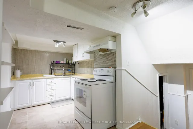 Additional image 21 of 38 Montjoy Cres