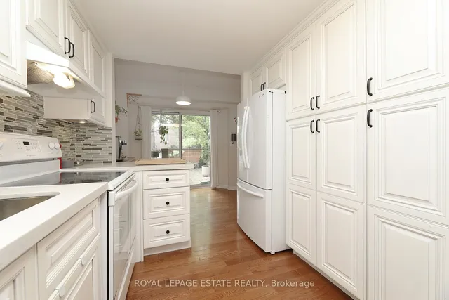 Additional image 8 of 34 Rodeo Ptwy