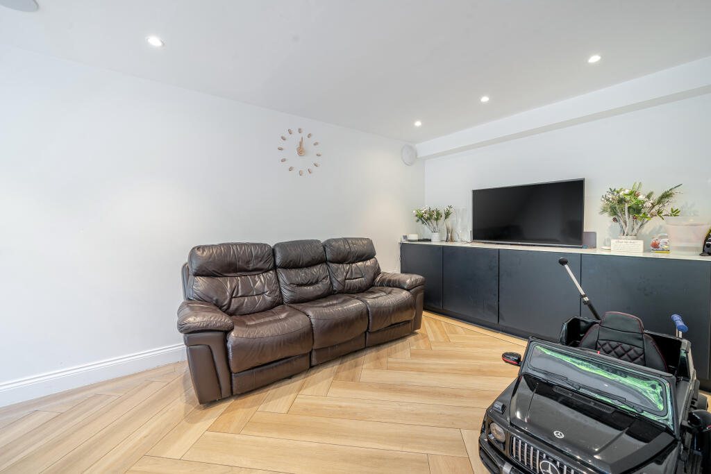 Additional image 8 of Mile House Lane, St. Albans, AL1