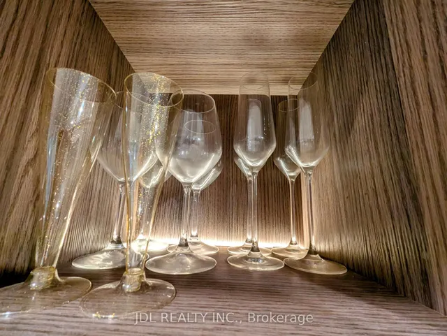 Additional image 5 of 17 Bathurst St Unit 1908