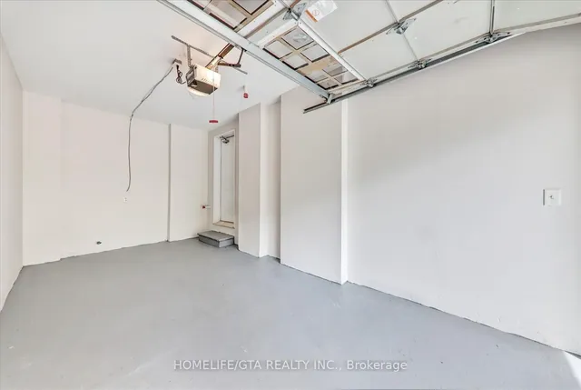 Additional image 39 of 62 Wyper Sq