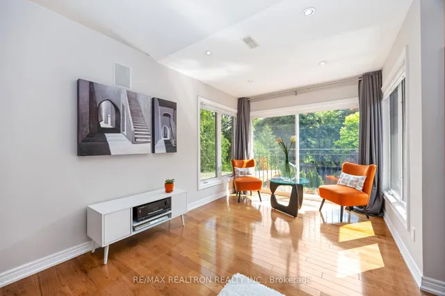 Additional image 24 of 43 Lawnview Dr