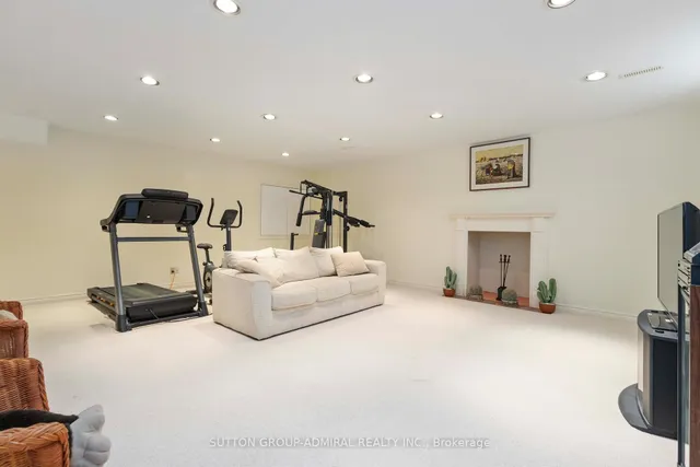 Additional image 39 of 71 Farmstead Rd