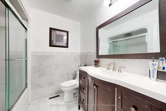 Additional image 50 of 656 Esprit Cres