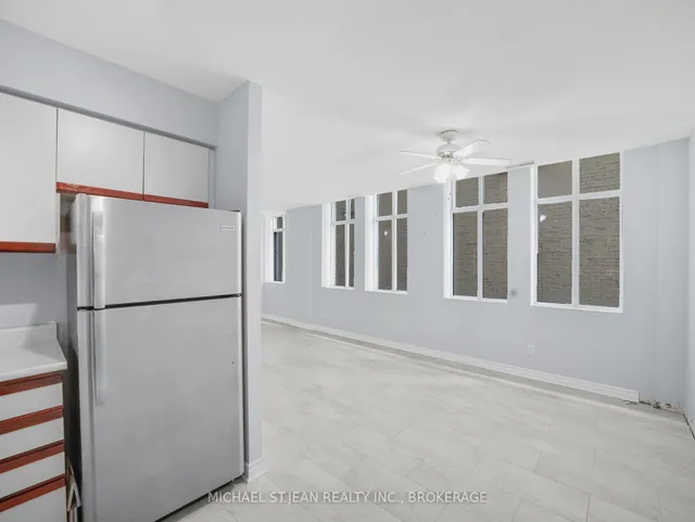 Additional image 19 of 36 James St Unit 703