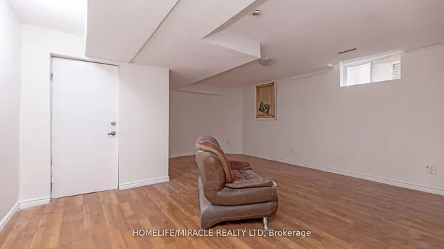 Additional image 32 of 74 Kingknoll Dr