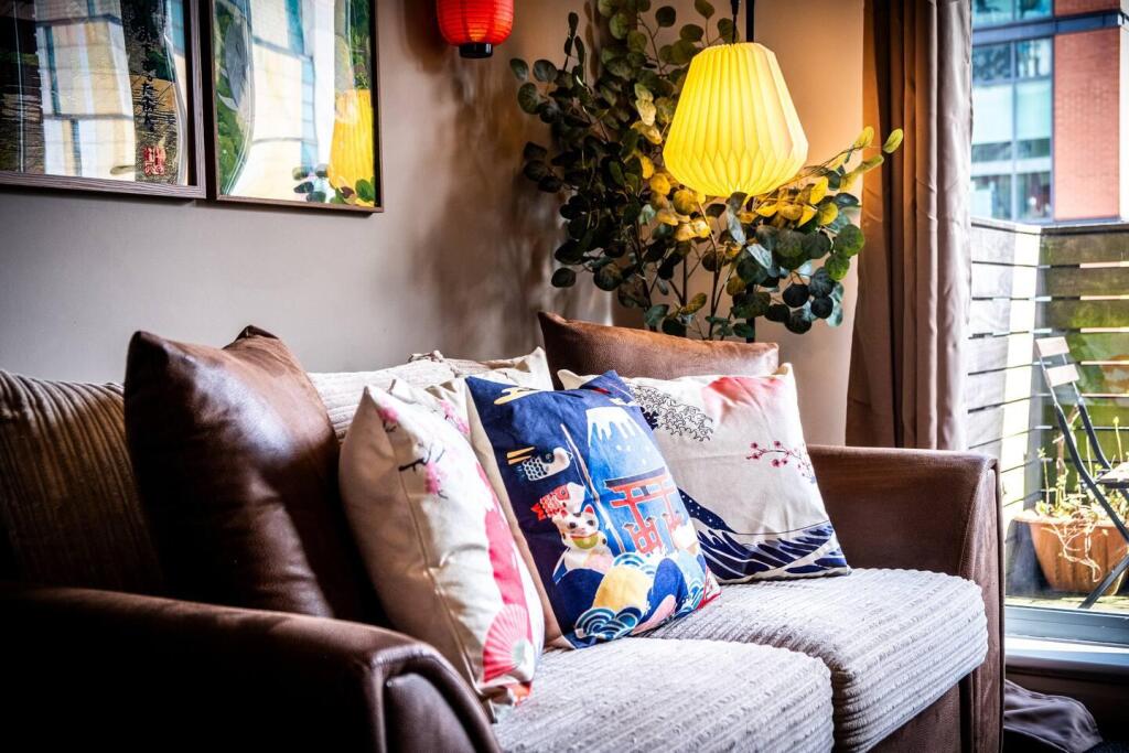 Additional image 40 of 165 Granville Street