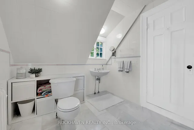 Additional image 27 of 53 Glenfern Ave