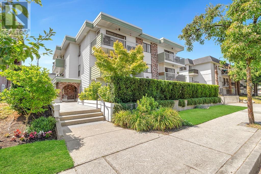 101 642 E 7TH AVENUE|Vancouver, British Columbia V5T1P1