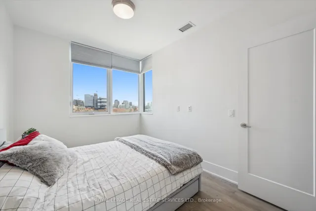 Additional image 16 of 1 Edgewater Dr Unit GPH27