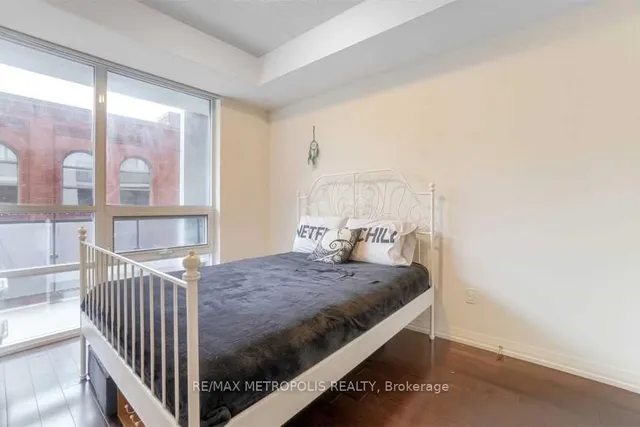 Additional image 10 of 460 Adelaide St Unit 520