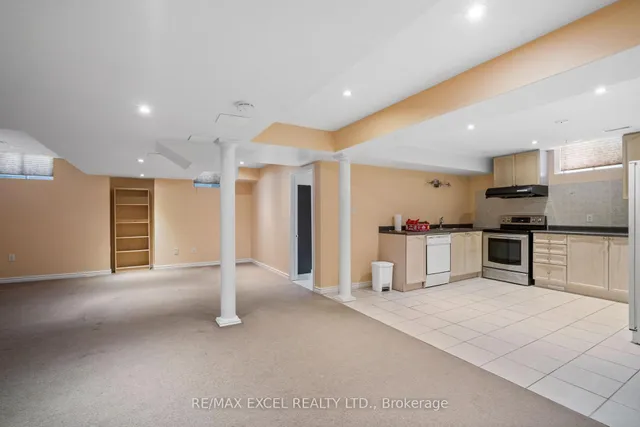 Additional image 28 of 29 Candlebrook Cres