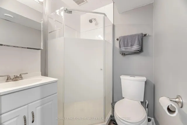 Additional image 32 of 56 Valonia Dr