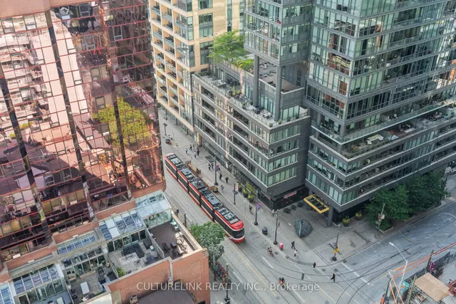 Additional image 15 of 375 King St Unit 1901