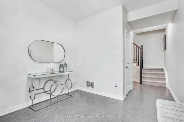 Additional image 5 of 16 Lakefront Dr