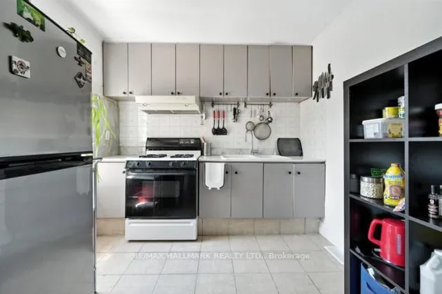 Additional image 14 of 1039 Ossington Ave